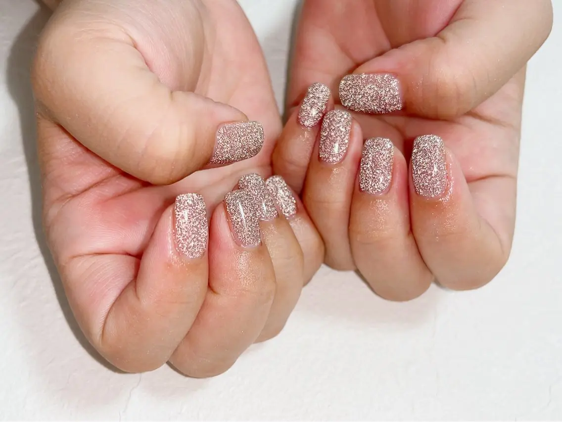 ネイル ブラウン フラッシュネイル フットネイル ジェルネイル キラキラネイル kiki nail たまプラーザのネイルデザイン