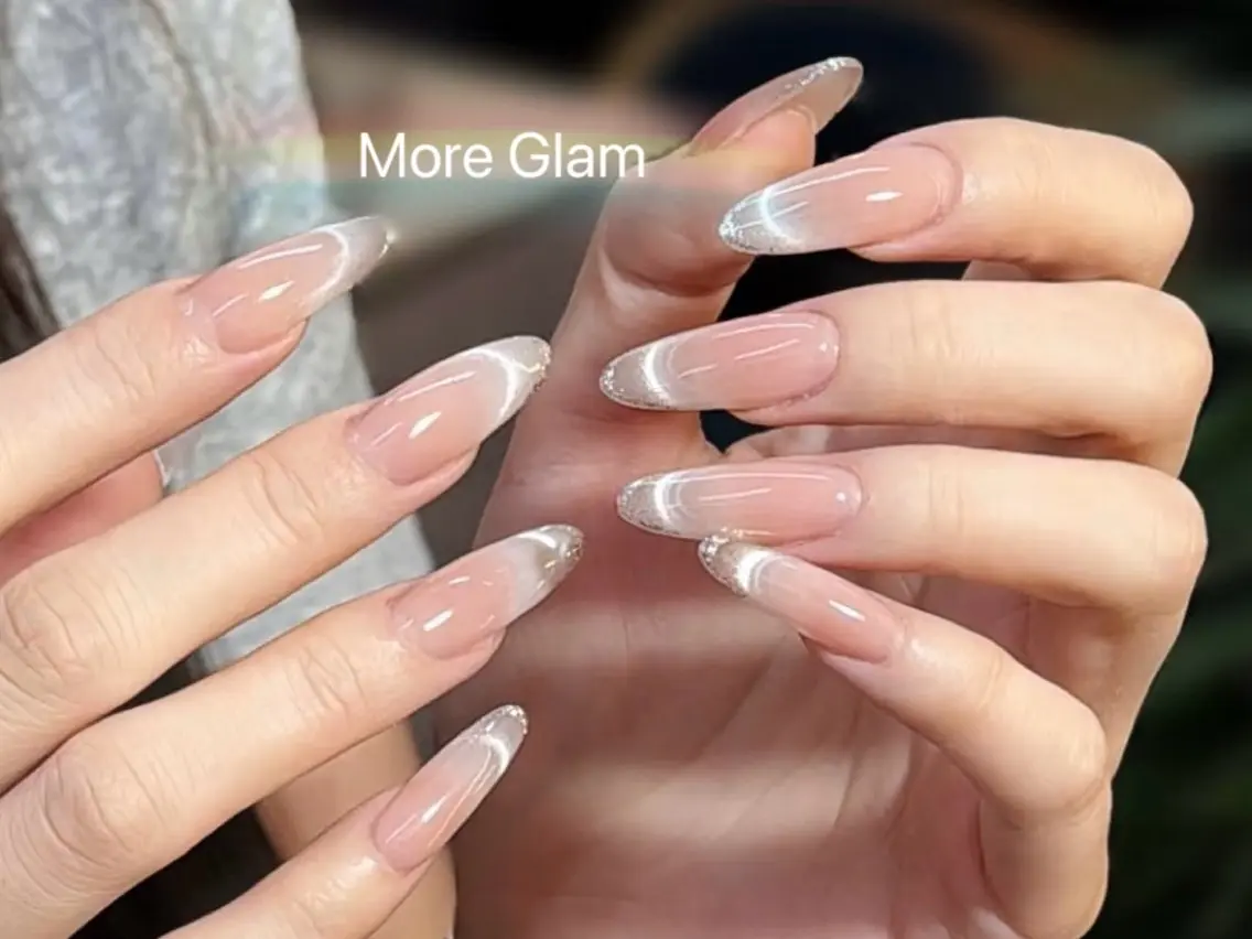 ネイル アートネイル オーロラネイル クリアネイル 長さ出し フレンチネイル More Glam八王子店のネイルデザイン
