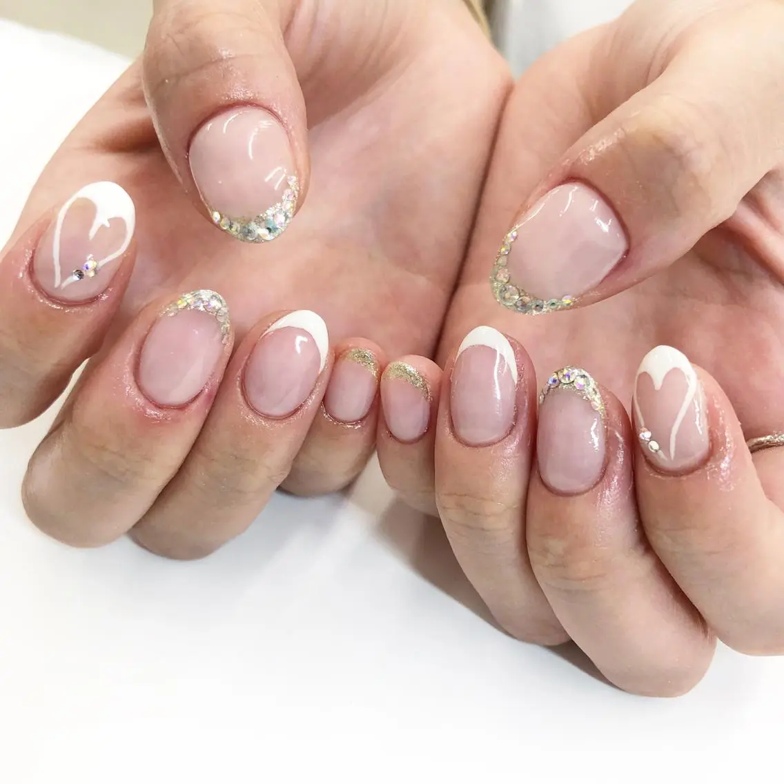 ネイル フレンチネイル ハート Minami 🍓のネイルデザイン
