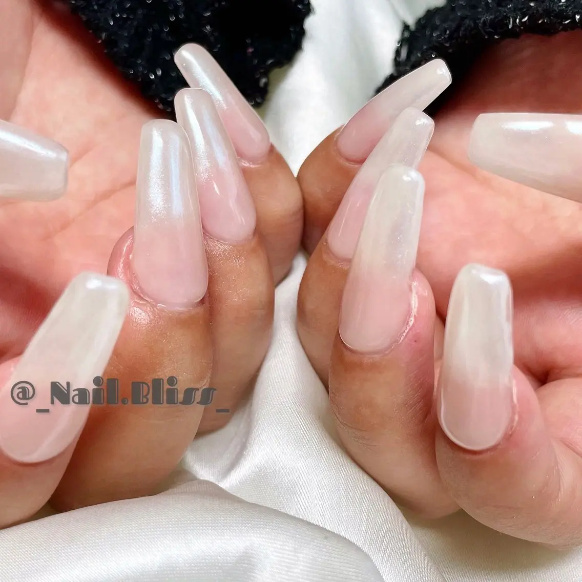 ネイル オーロラネイル シンプルネイル ハンドネイル NAIL BLISSのネイルデザイン