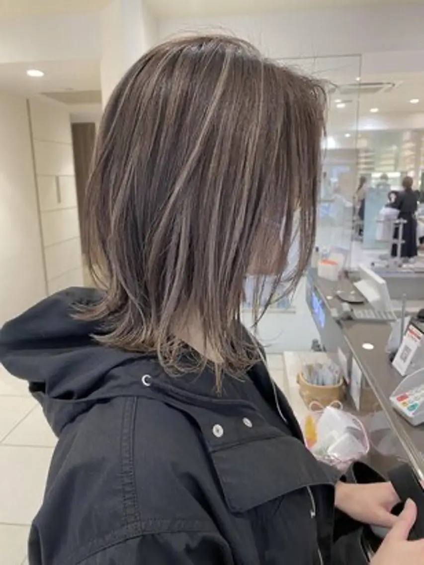 セミロング ヘアカラー 渡邉 匠のヘアスタイル