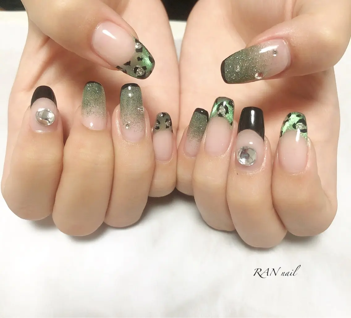 ネイル アニマル柄 成人式 フレンチネイル グリーン キラキラネイル ハンドネイル フットネイル RAN nailのネイルデザイン