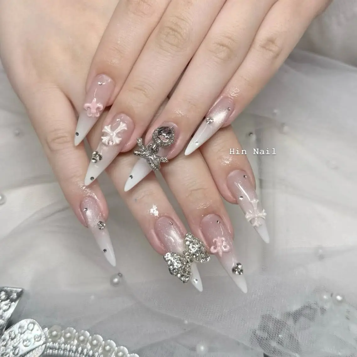 ネイル ハンドネイル HIN NAILのネイルデザイン