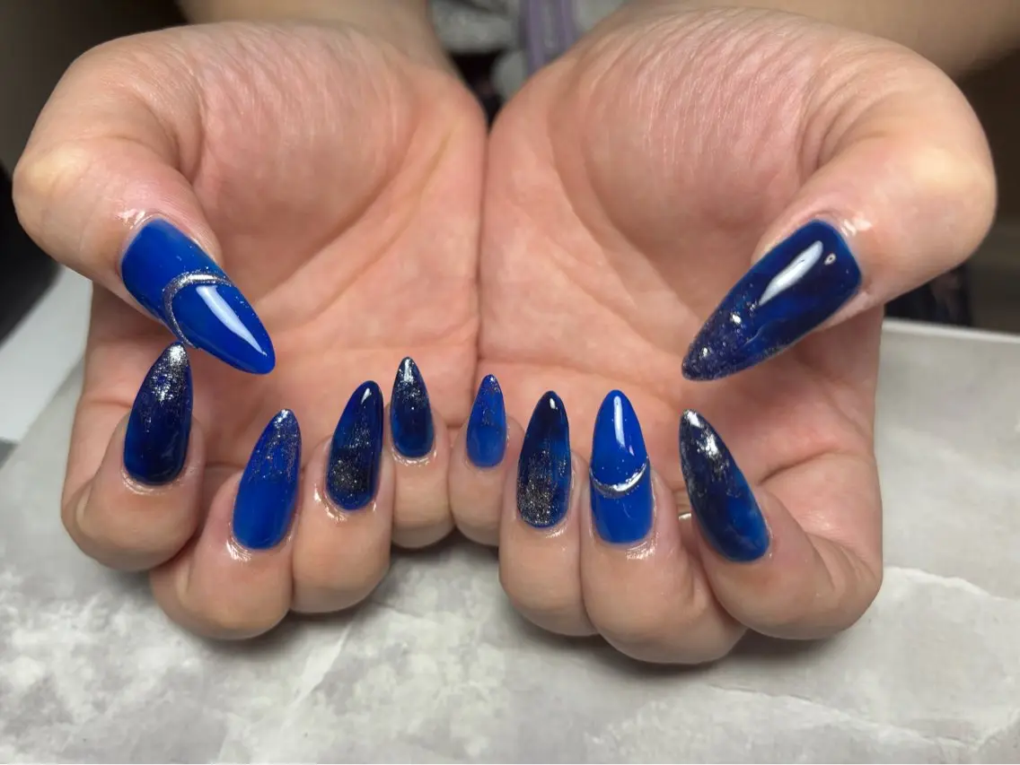 ネイル アートネイル シンプルネイル 💛Tsuki💛 〈IRY〉 池袋のネイルデザイン