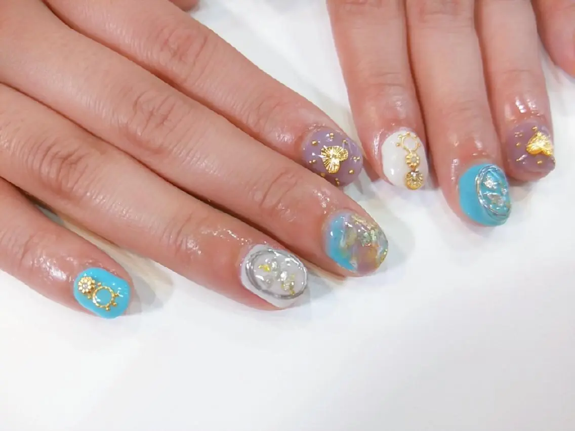 ネイル ハンドネイル ハンドケア はばすみれ🎀ﾈｲﾙ 光ﾌｪｲｼｬﾙ ﾍｱのネイルデザイン