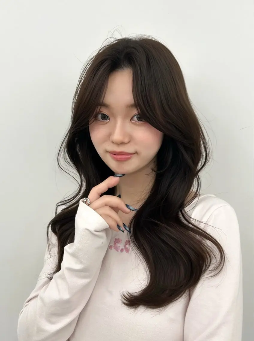 ロング カラー くびれヘア 顔周りカット 韓国風ヘア レイヤーカット 小顔カット カット ヘアカラー トリートメント 韓国ヘア/顔周り ヘアセット/加藤優里のヘアスタイル