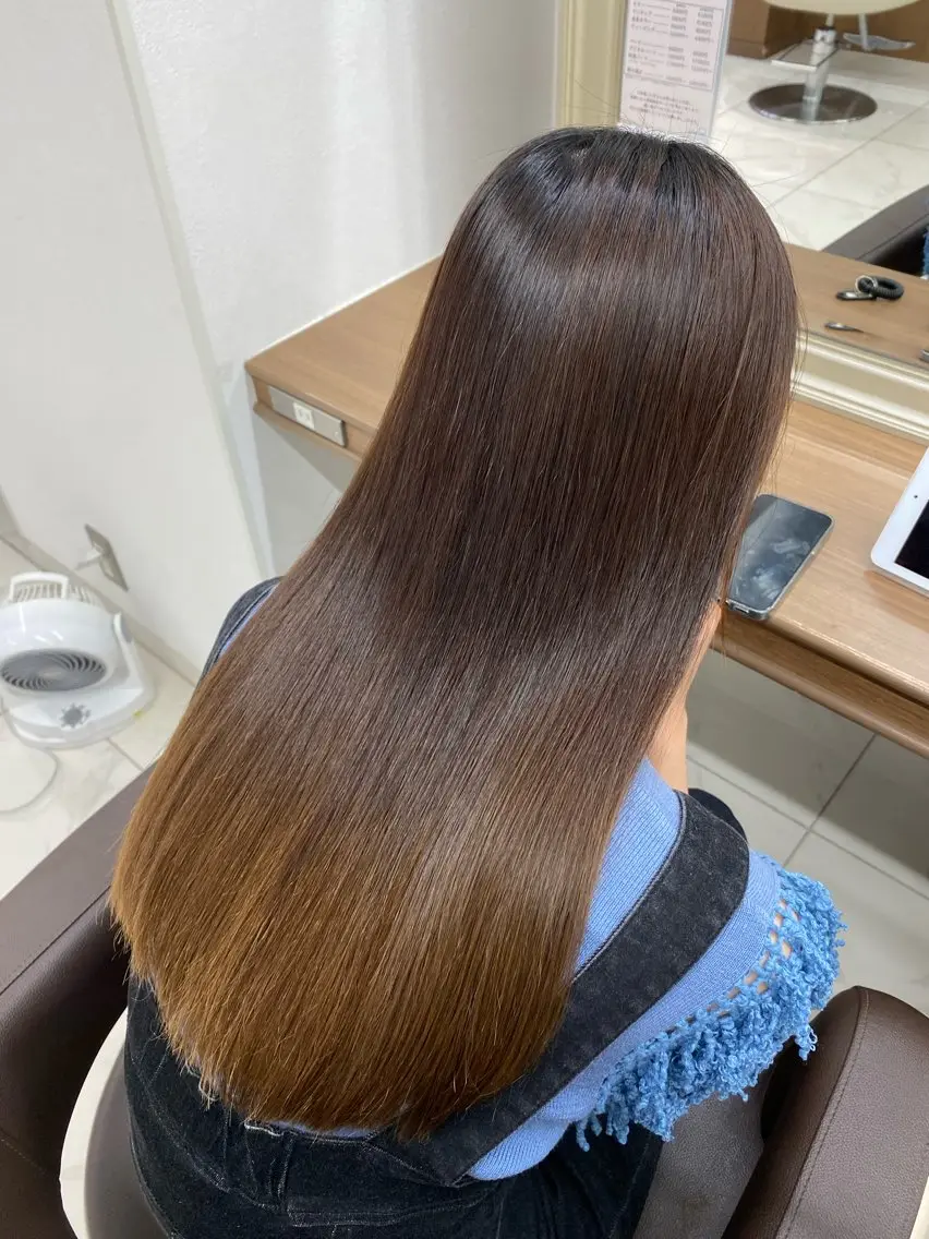 湿気に負けない🎵ツヤサラ🫧縮毛矯正(髪質改善）の写真