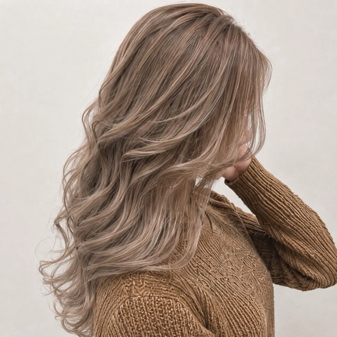 カラー 菅野谷 琉那のヘアスタイル