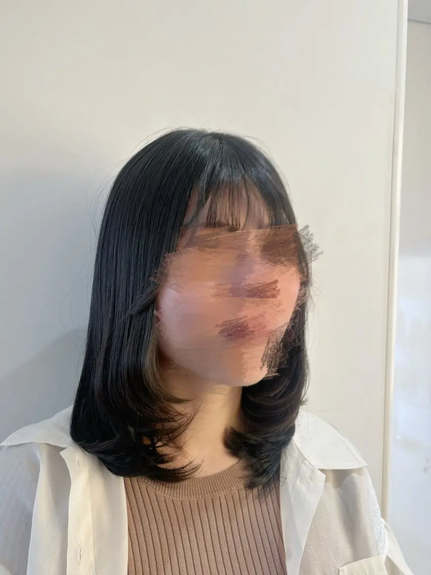 ミディアム 顔まわりレイヤー 顔周りカット レイヤーカット 小顔カット カット 棚橋 光海のヘアスタイル