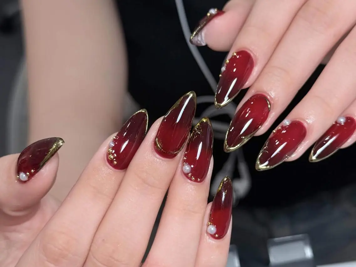ネイル オーロラネイル 長さ出し フットネイル フレンチネイル ジェルネイル ハンドネイル Mio💖Belle Nail Salonのネイルデザイン