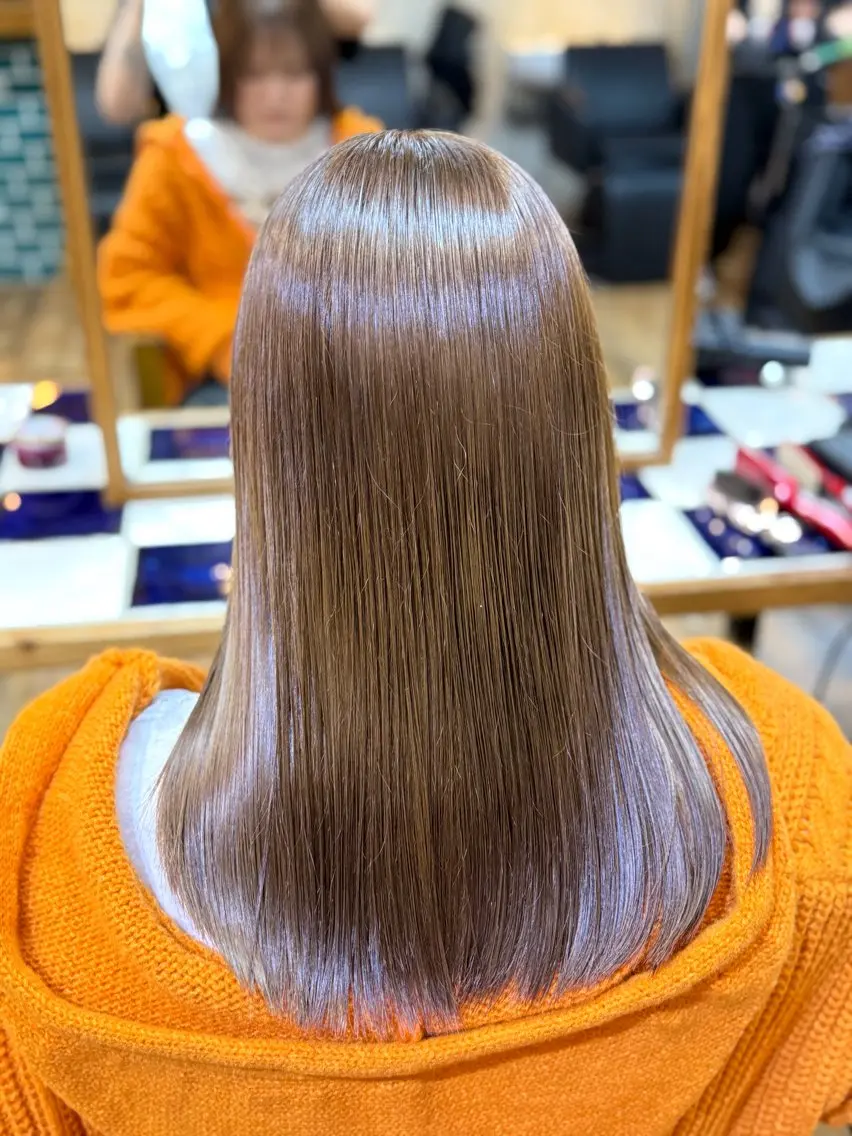 セミロング カラー カット ヘアカラー 縮毛矯正 トリートメント 🎨デザイン🥇 美髪・艶髪 日暮千敬のヘアスタイル