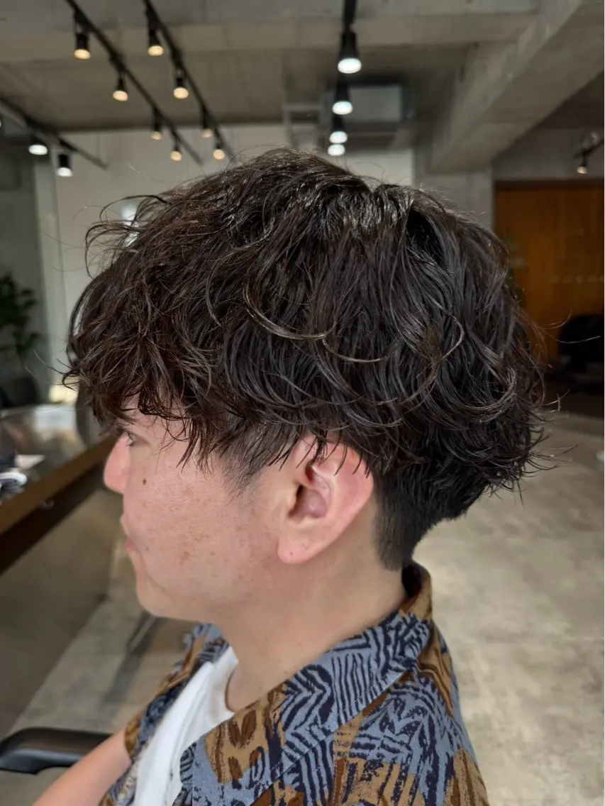 【癖毛感を出したい方におすすめ】シャドウパーマの写真