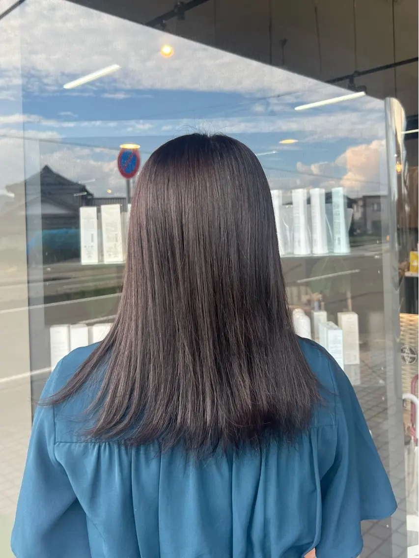 ミディアム カラー 透明感カラー グレージュ ヘアカラー arika ミズキのヘアスタイル