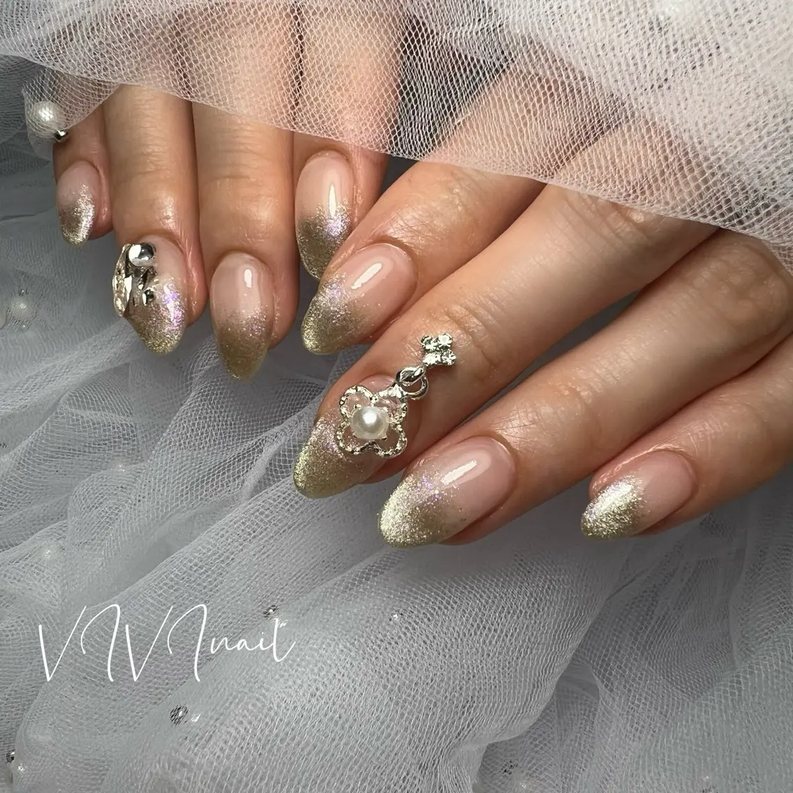 ネイル マグネットネイル ハンドネイル vivi nailのネイルデザイン