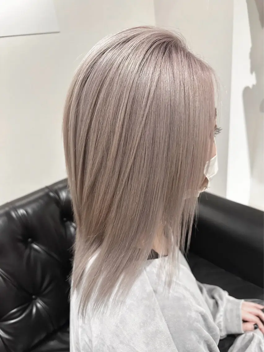 セミロング ヘアカラー いの 🍏 Roomのヘアスタイル