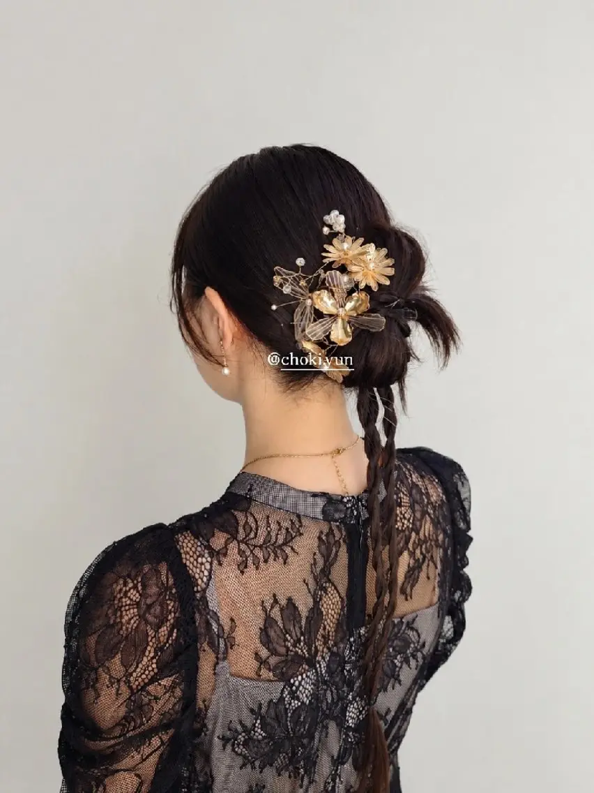 ロング ヘアアレンジ お団子ヘア 結婚式・ブライダル 三つ編み 卒業式のヘアスタイル 韓国風ヘア ヘアセット かわい ゆうな 縮毛矯正/浴衣着付けのその他イメージ