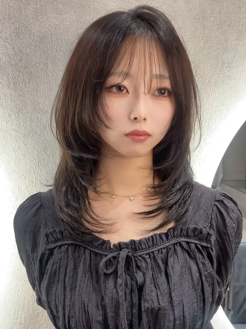 ミディアム カット ヘアカラー トリートメント ヘッドスパ ヘアセット ハッシュカット🖤✨ 顔周り/韓国ヘアのヘアスタイル