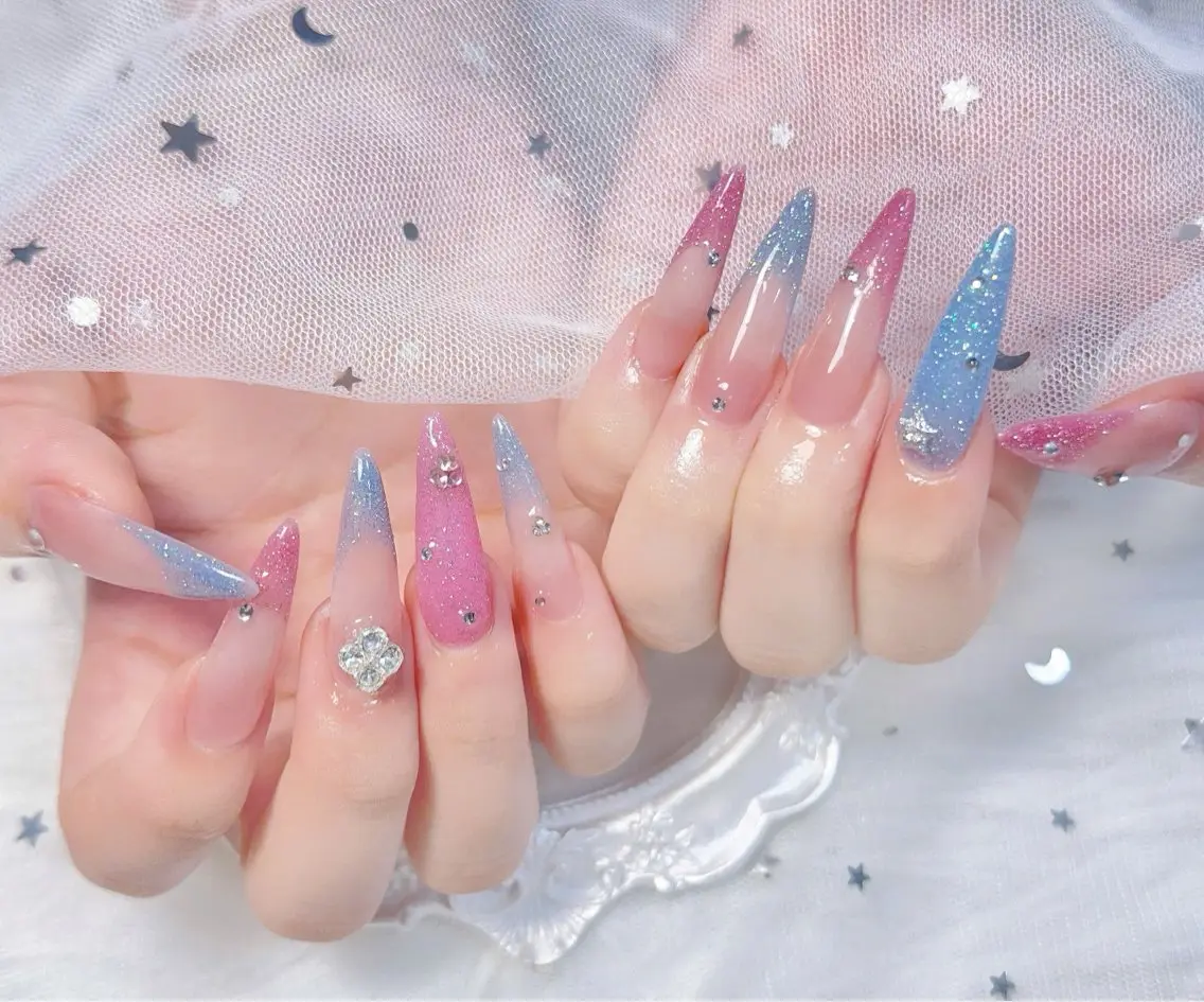 ネイル チークネイル ドット 長さ出し フットネイル フレンチネイル ハンドネイル Hana Nail Salonのネイルデザイン