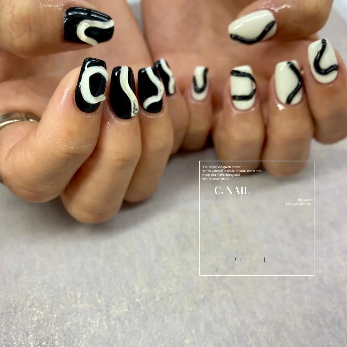 ネイル フットネイル フレンチネイル ジェルネイル キラキラネイル マグネットネイル C.Nail &Eyeのネイルデザイン