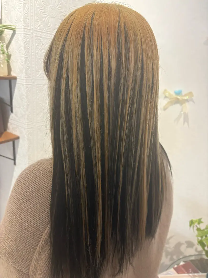ロング カラー うらの あやかのヘアスタイル