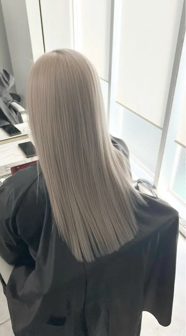 ミディアム カラー カット ヘアカラー トリートメント ヘアセット 🫧艶ダブルカラー ブリーチ🫧トモヤのヘアスタイル