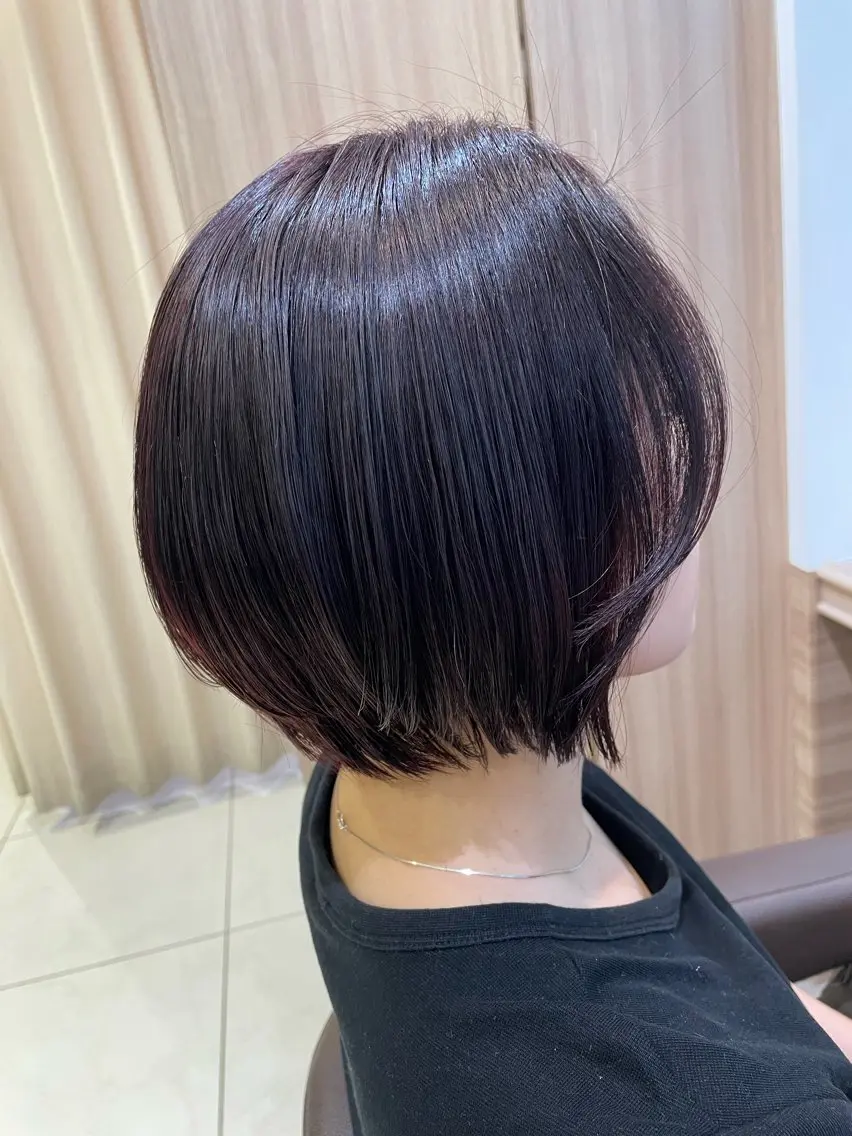 ショート カラー パーマ ショートボブ ラベンダーカラー ボブ ショートヘア 縮毛矯正 カット ヘアカラー 縮毛矯正 白髪ぼかし/ブリーチ /縮毛矯正/ヨナミネのヘアスタイル