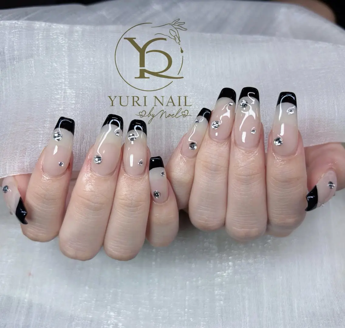 ネイル ハンドネイル フットネイル ハンドケア YURI Nail NARITAのネイルデザイン