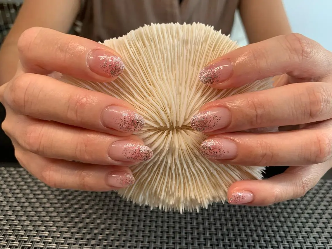 ネイル グラデーション ラメ(グリッター) ラメグラデーション ピンク Kira Nailのネイルデザイン