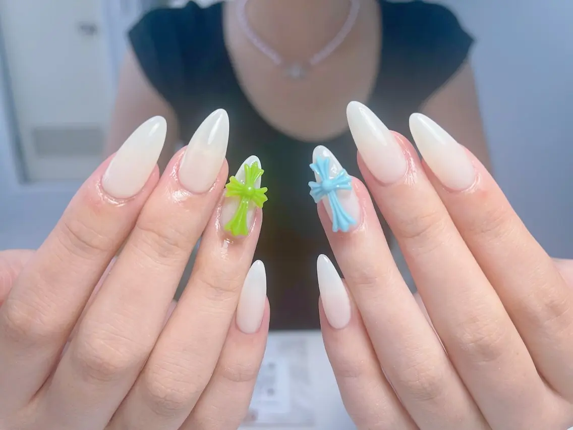 ネイル 成人式 フラッシュネイル フットネイル ジェルネイル 卒業式 ハンドネイル 心斎橋Mione nail salonのネイルデザイン