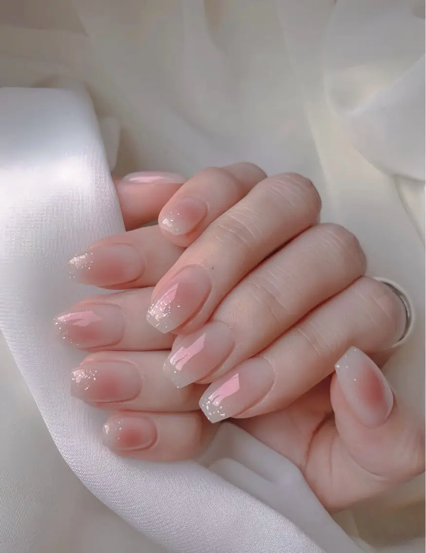 ネイル アートネイル オーロラネイル チークネイル クリアネイル 長さ出し NailSalon✨ Écrinエクランのネイルデザイン
