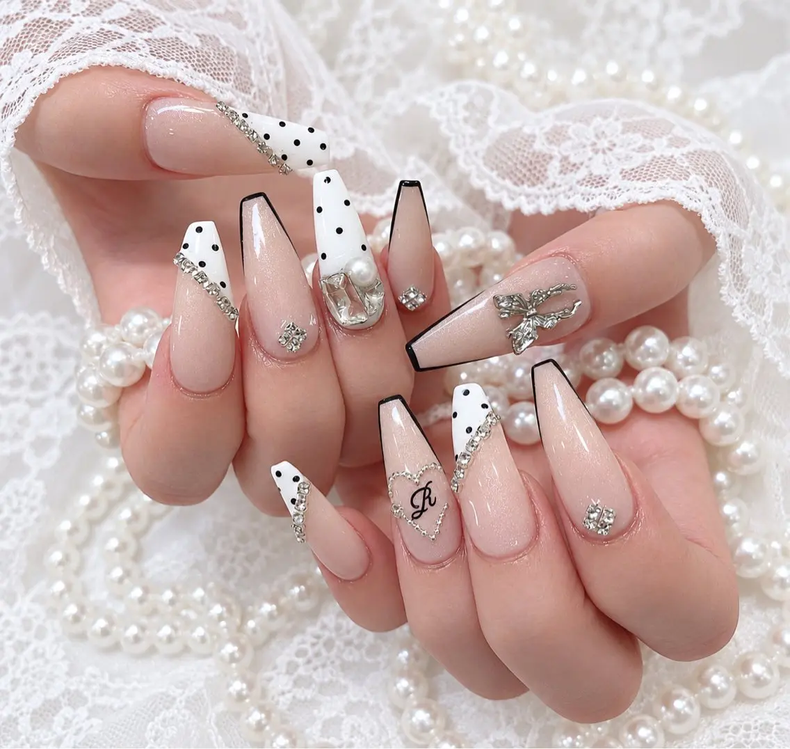 ネイル 韓国ネイル マグネットネイル 持ち込み ハンドネイル RINA Nailのネイルデザイン