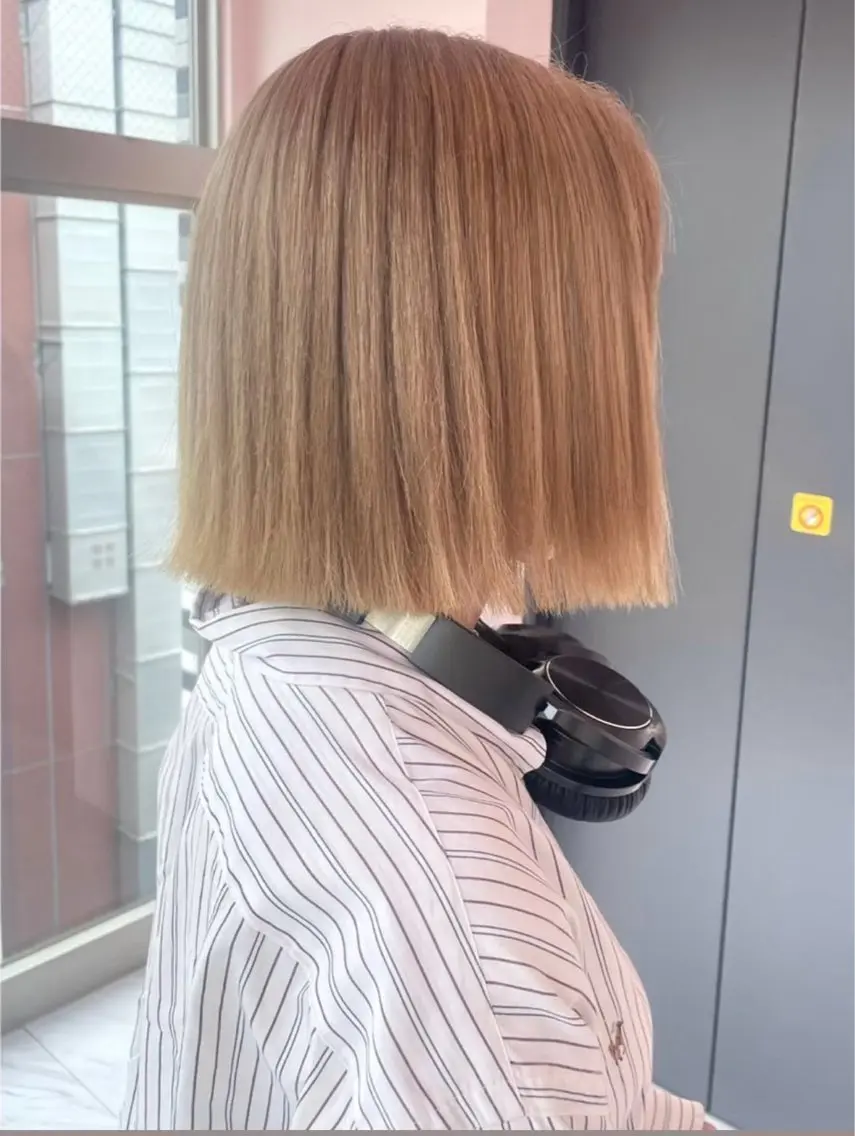 ショート ヘアカラー トリートメント モテ艶🪄ベージュ カラー🧸RUKAのヘアスタイル