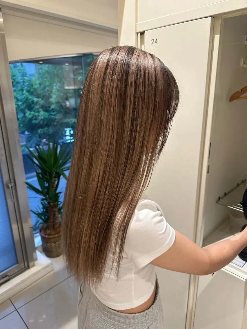 ロング カラー ヘアアレンジ タイトボブ個性派カラ ーAKANEのヘアスタイル