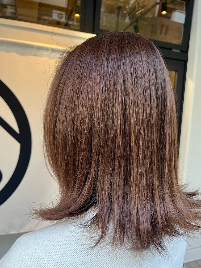 セミロング 外ハネヘア カット ヘアカラー トリートメント ヘッドスパ nicahair maiのヘアスタイル