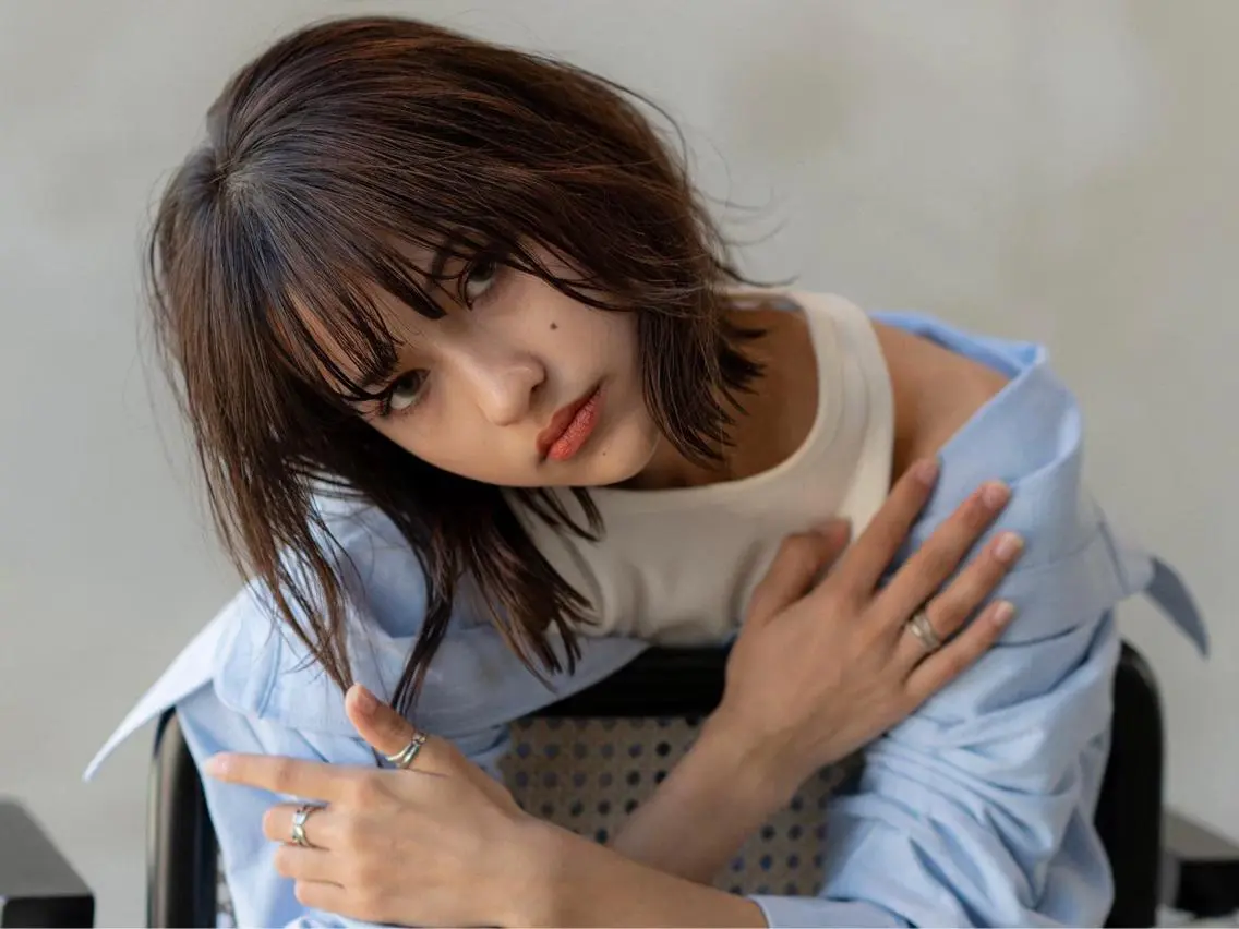 ミディアム Lisa 海外風スパイラルのヘアスタイル