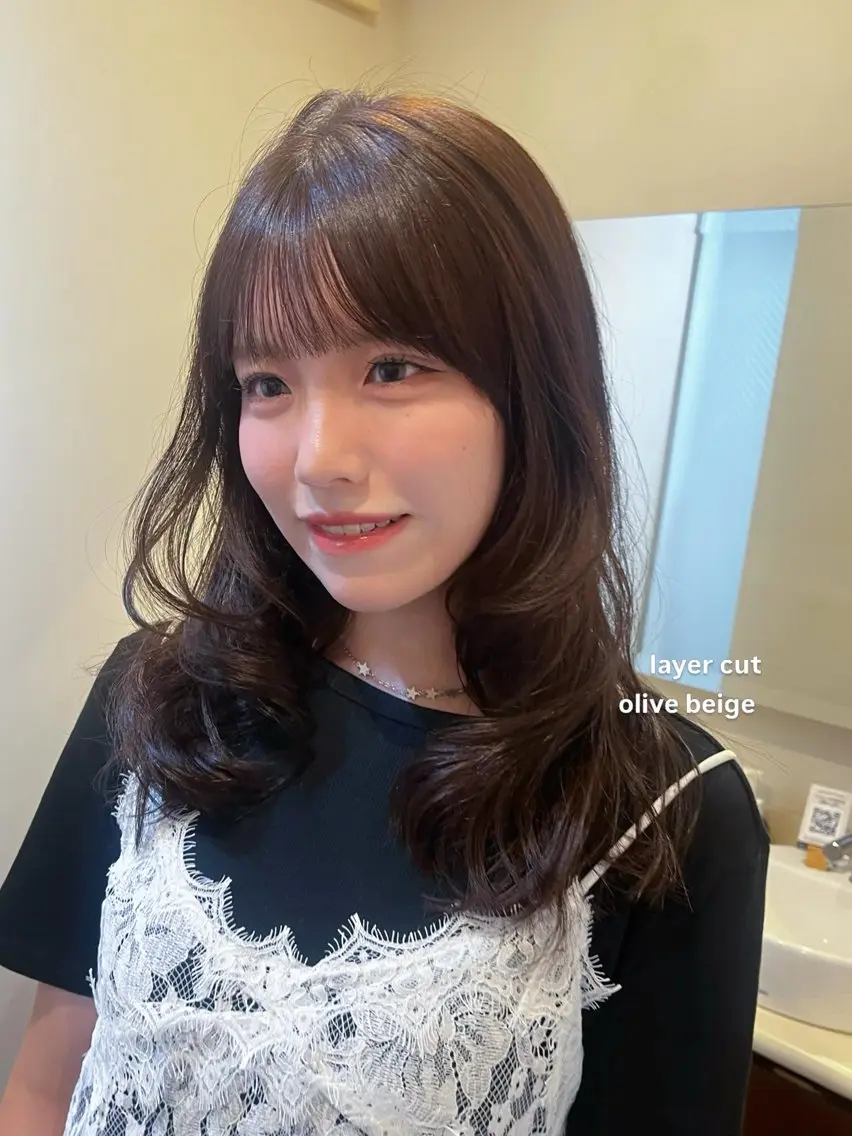ミディアム レイヤーカット yura /レイヤーカットのヘアスタイル