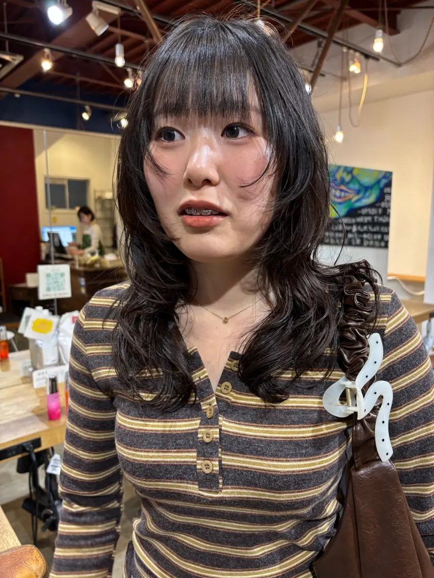 ミディアム パーマ 小日向 沙織のヘアスタイル