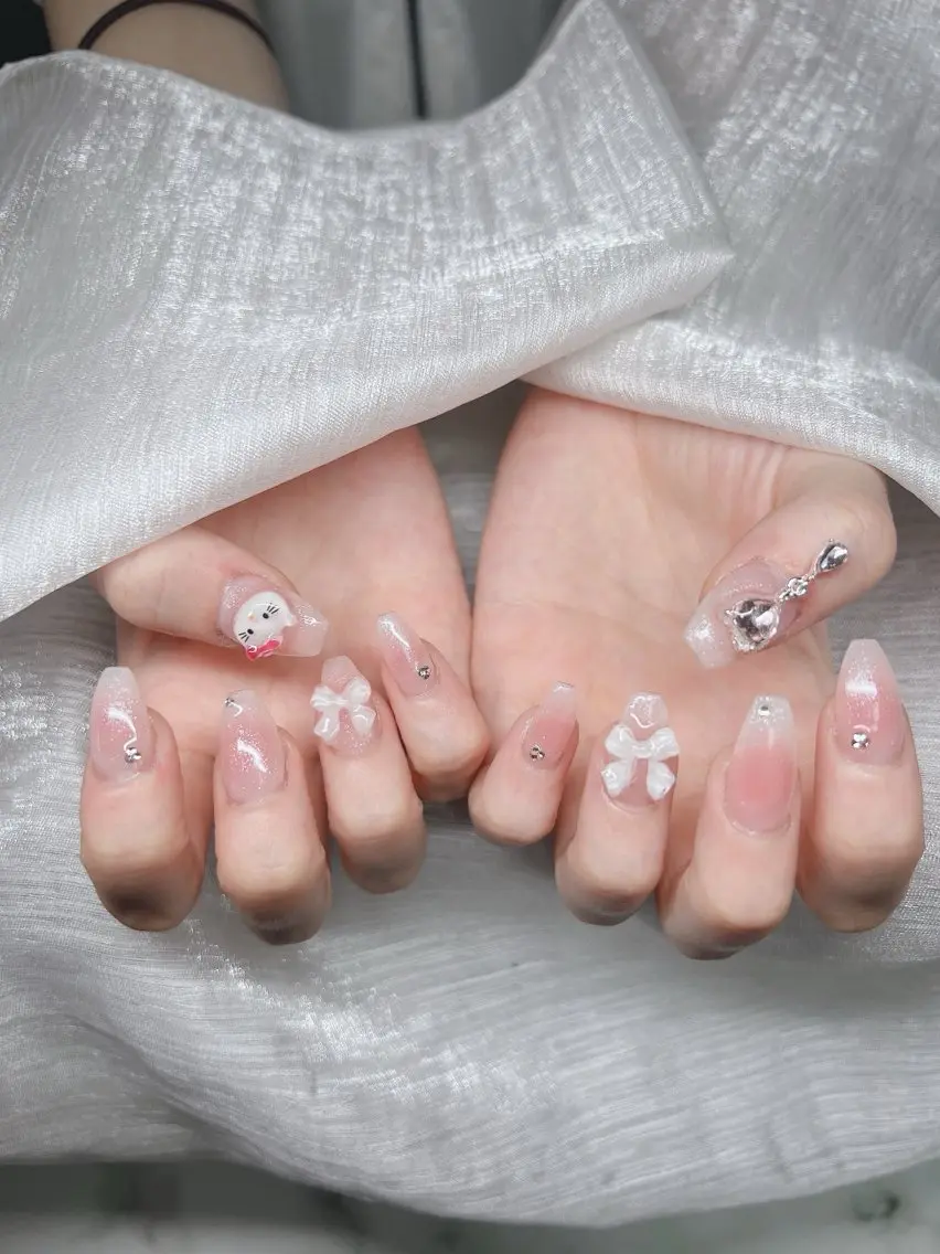 ネイル 長さ出し グラデーション キラキラネイル マグネットネイル ニュアンスネイル ハンドネイル Lee Nails チップ長さだし専門店のネイルデザイン