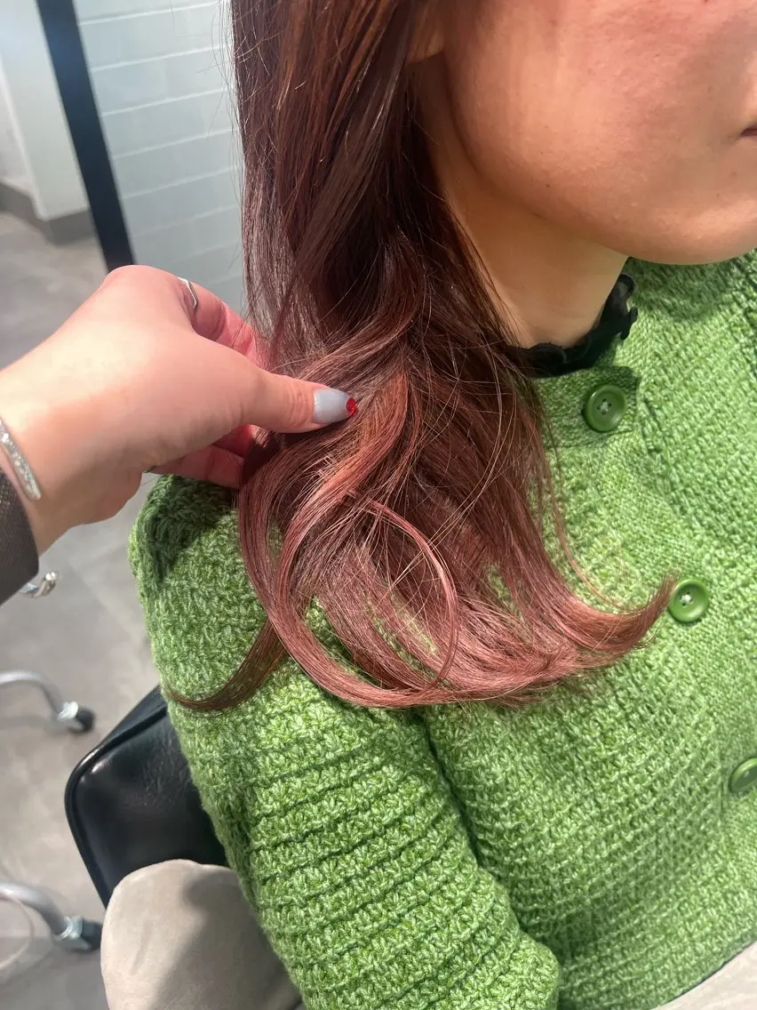 ロング カラー Kaede .のヘアスタイル