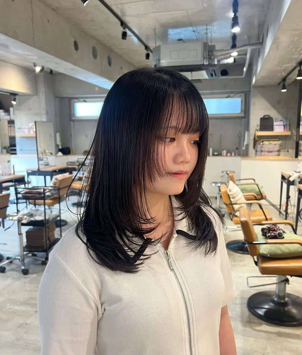 ミディアム レイヤーカット カット トリートメント Fuka⭐️ 大宮のヘアスタイル