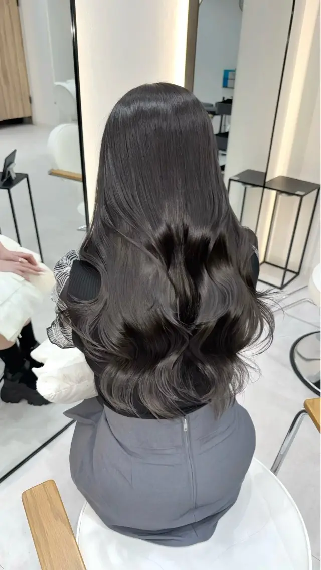 ロング ヘアカラー トリートメント 韓国ヘア🩶侑矢 艶髪透明感/福岡のヘアスタイル
