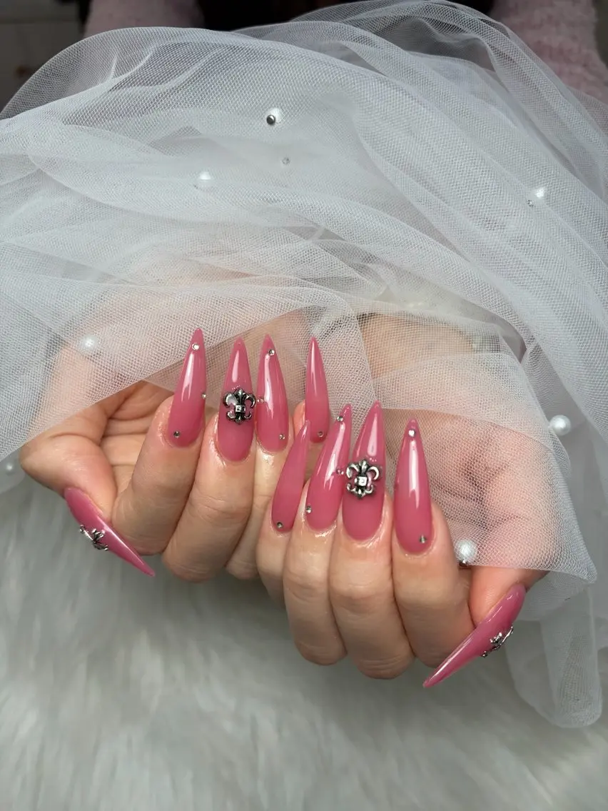 ネイル アートネイル 長さ出し ジェルネイル 韓国ネイル マグネットネイル ハンドネイル Cloudy Chan Nailのネイルデザイン