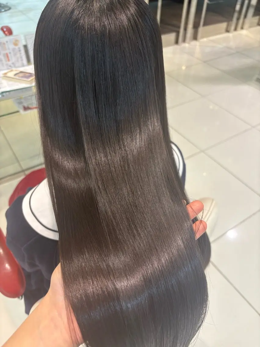 ロング カット トリートメント 松葉 小春のヘアスタイル