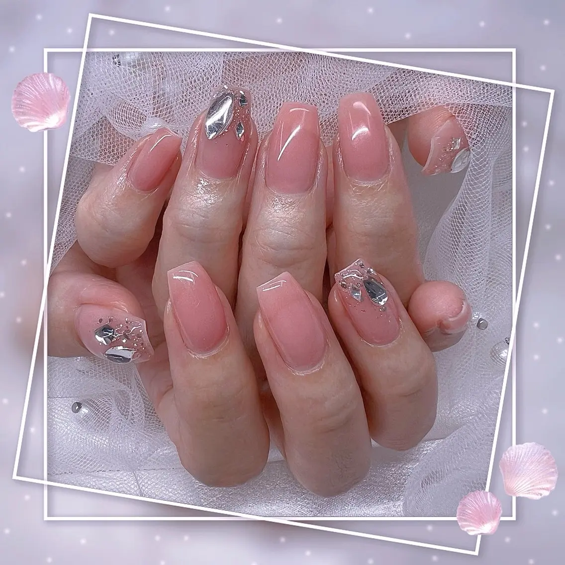 ネイル チークネイル フレンチネイル グラデーション マグネットネイル マグネットフレンチ Chill Nailsalonのネイルデザイン