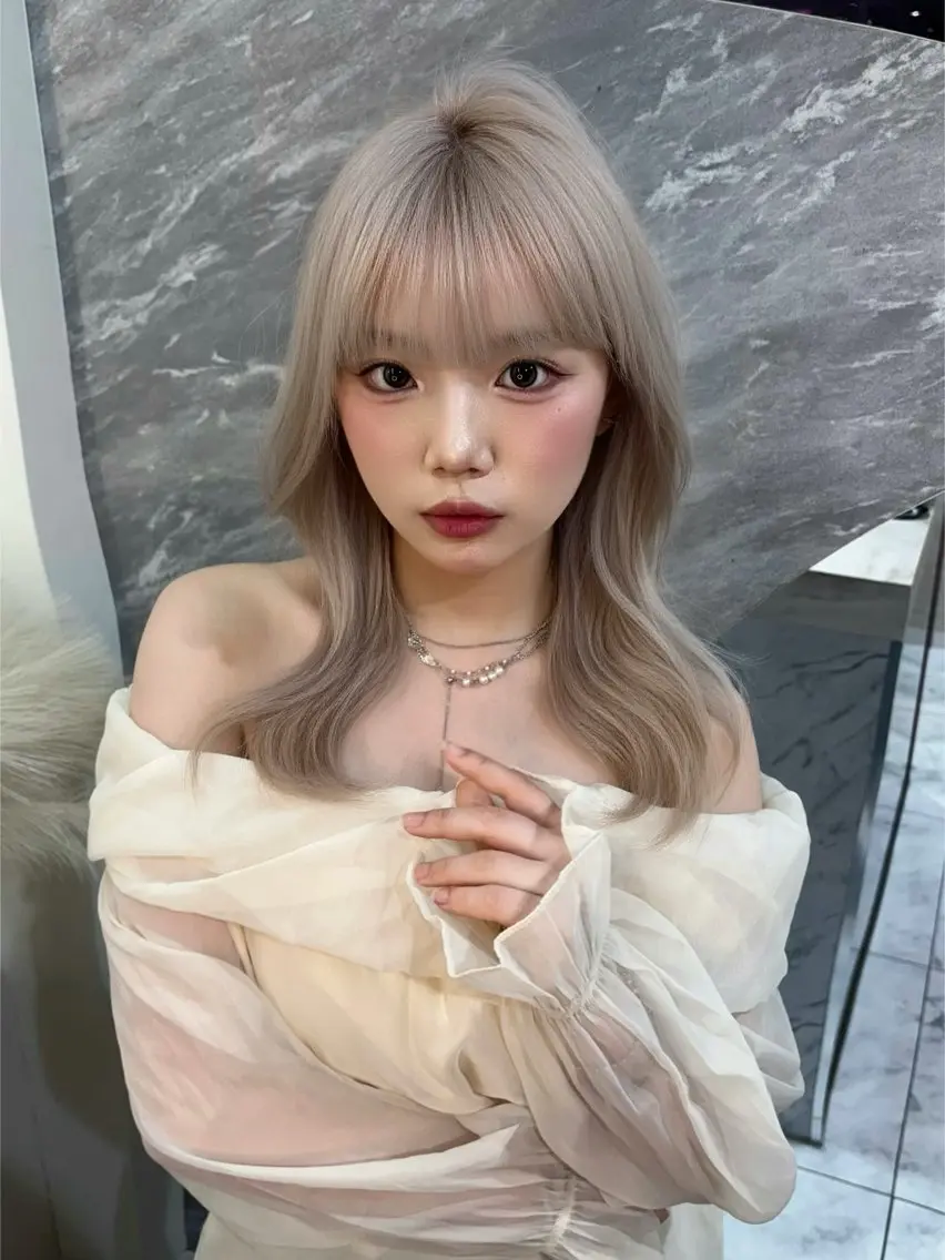 ロング カラー ヘアアレンジ ヘアカラー トリートメント 韓国風カラーカット 🤍店長 鳥越のヘアスタイル