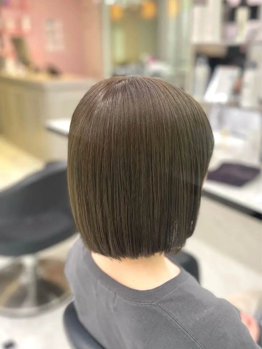 ミディアム カット 縮毛矯正 うる艶トレンドヘア 🕊️上野BABYのヘアスタイル