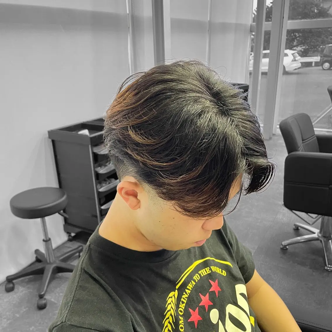 ミディアム パーマ メンズ ミディアムパーマ メンズパーマ ニュアンスパーマ カット パーマ 平井 芳琉のヘアスタイル