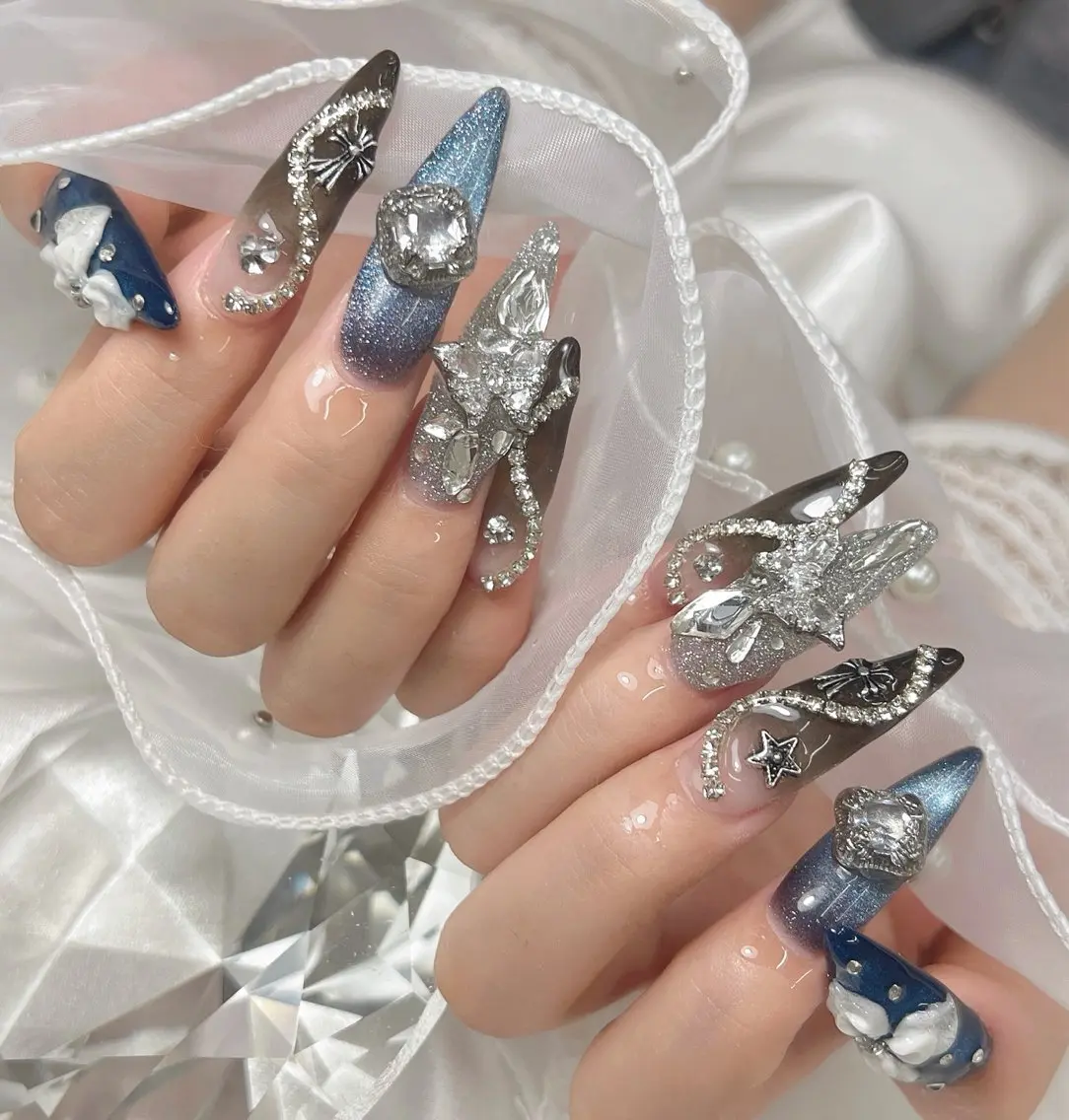 ネイル グラデーション マグネットネイル ストーンネイル ハンドネイル bijou nails　蓮のネイルデザイン