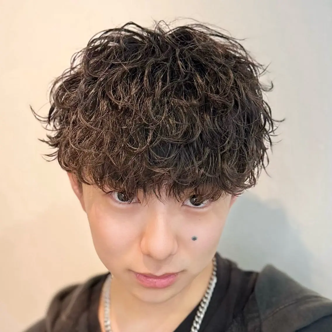 メンズ タマシロカリン 艶カラー/レイヤーのヘアスタイル