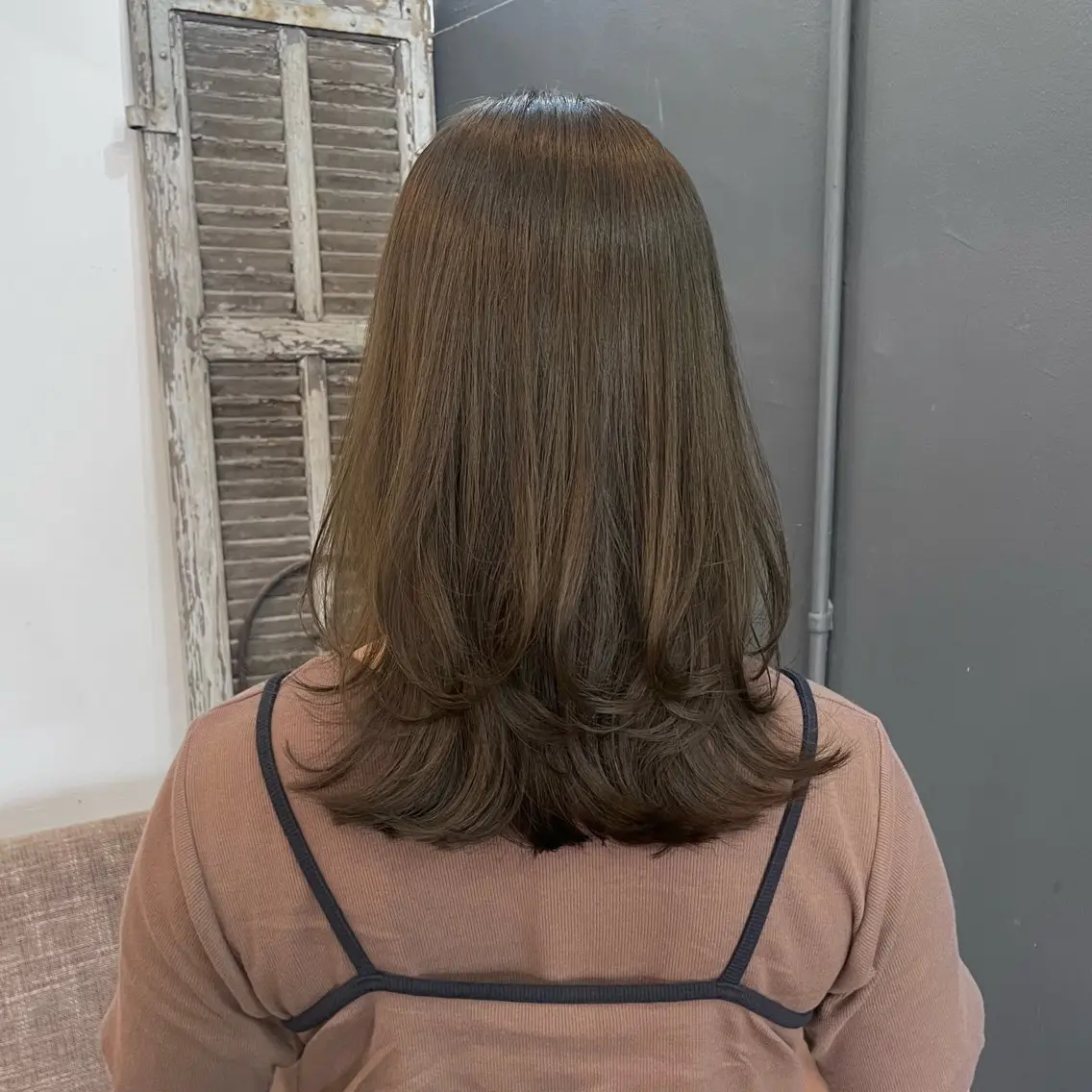 セミロング カラー カット ヘアカラー トリートメント 暗髪とオリーブ🌿 渡辺拓人のヘアスタイル